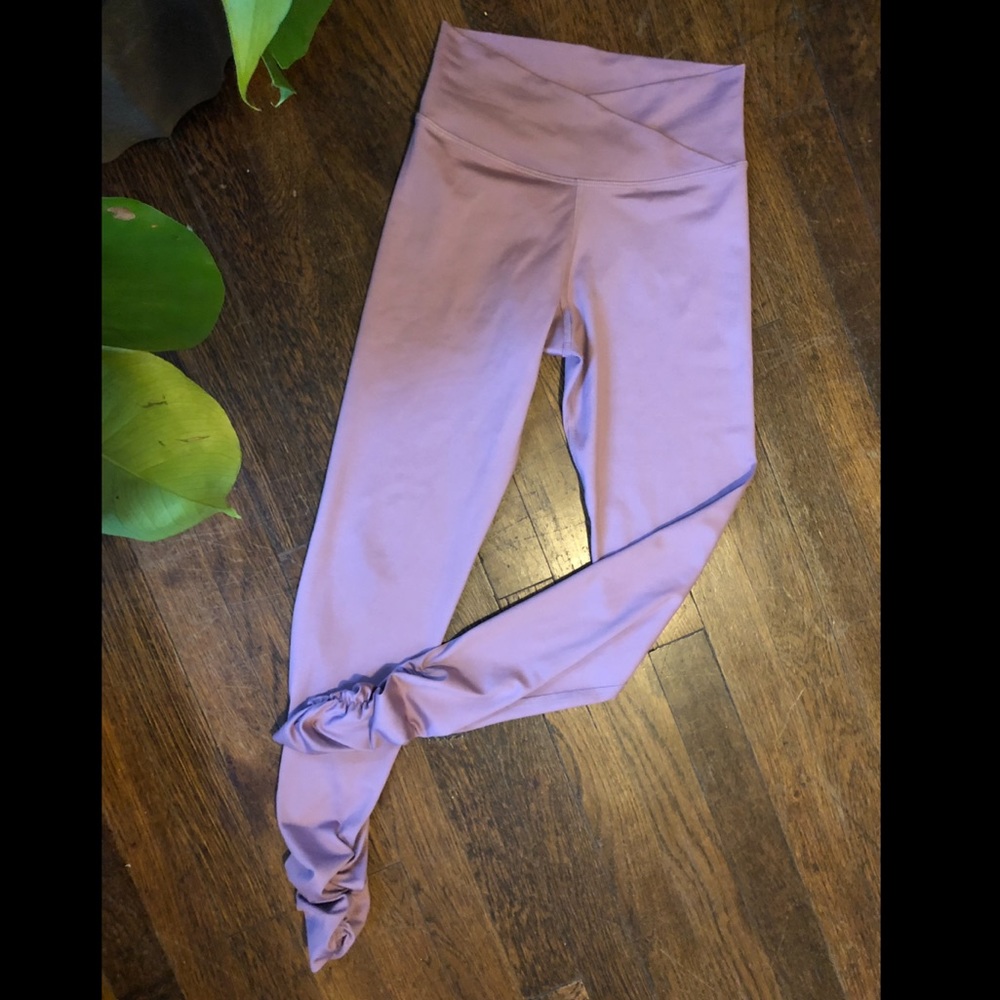 *RARE* XS Mika Mauve Gaby Yoga Legging